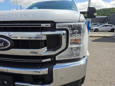 2022 Ford Super Duty F-250 SRW XLT 4WD Crew Cab 6.75' Box