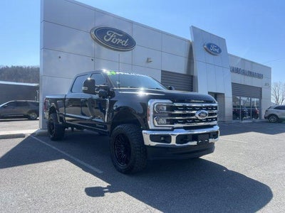2024 Ford Super Duty F-250 SRW LARIAT 4WD Crew Cab 6.75' Box