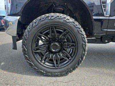 2024 Ford Super Duty F-250 SRW LARIAT 4WD Crew Cab 6.75' Box