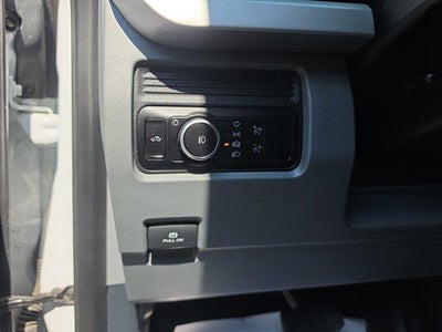 2023 Ford Super Duty F-350 SRW XL 4WD Crew Cab 6.75' Box