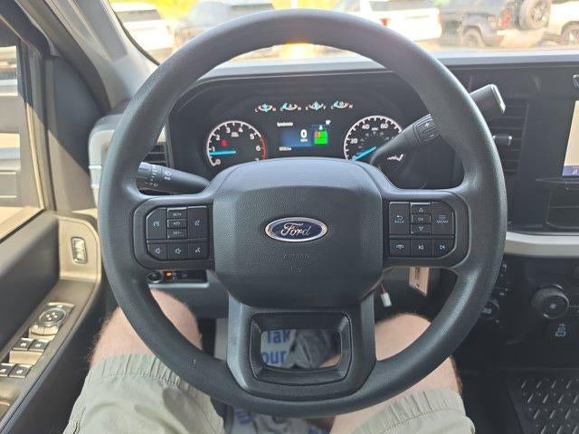 2023 Ford Super Duty F-350 SRW XL 4WD Crew Cab 6.75' Box
