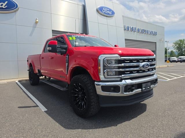 2023 Ford Super Duty F-350 SRW LARIAT 4WD Crew Cab 6.75' Box