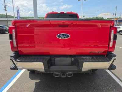 2023 Ford Super Duty F-350 SRW LARIAT 4WD Crew Cab 6.75' Box