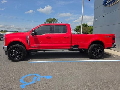2023 Ford Super Duty F-350 SRW LARIAT 4WD Crew Cab 6.75' Box