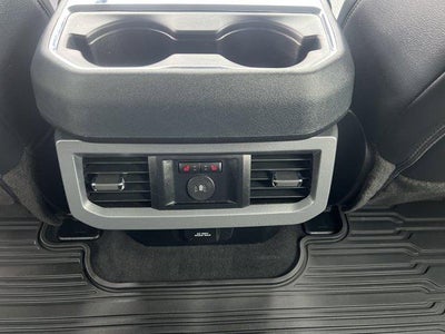 2025 Ford Super Duty F-350 DRW LARIAT 4WD Crew Cab 8' Box