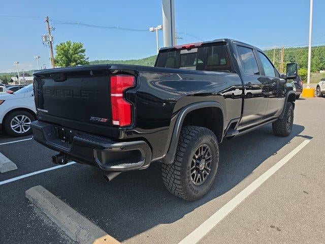 2025 Chevrolet Silverado 2500 HD Crew Cab Standard Box 4-Wheel Drive ZR2