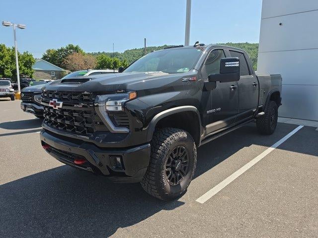 2025 Chevrolet Silverado 2500 HD Crew Cab Standard Box 4-Wheel Drive ZR2