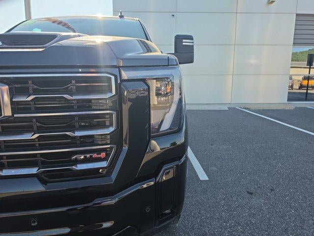 2025 GMC Sierra 2500 HD Crew Cab Standard Box 4-Wheel Drive AT4