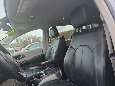 2018 Chrysler Pacifica Touring L FWD