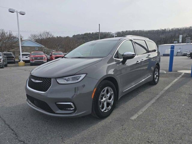 2023 Chrysler Pacifica Limited FWD