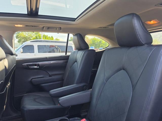 2021 Toyota Highlander Platinum AWD (Natl)