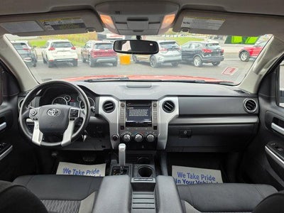 2017 Toyota Tundra 4WD 4WD SR5 CrewMax 5.5' Bed 5.7L (SE)
