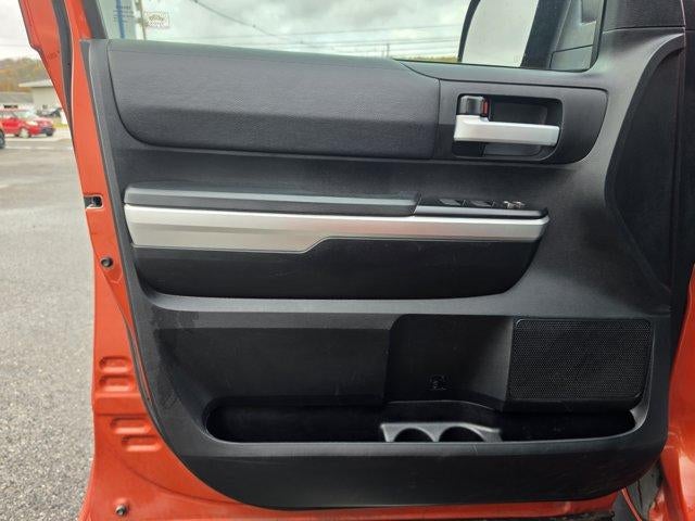 2017 Toyota Tundra 4WD 4WD SR5 CrewMax 5.5' Bed 5.7L (SE)