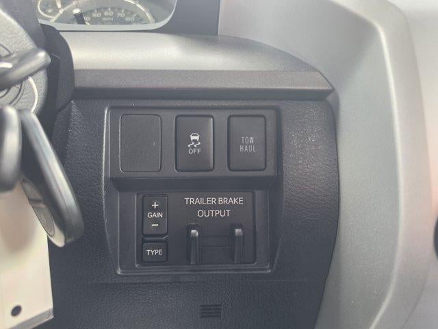 2017 Toyota Tundra 4WD 4WD SR5 CrewMax 5.5' Bed 5.7L (SE)