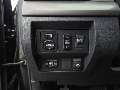2016 Toyota Tundra 4WD Truck 4WD CrewMax Short Bed 5.7L SR5 (SE)
