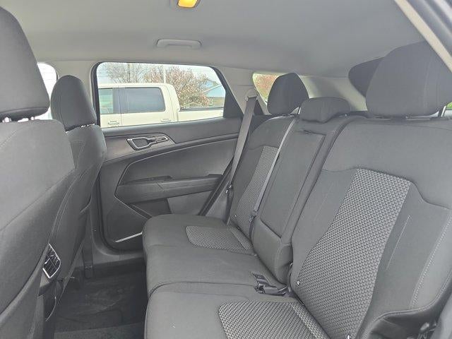 2023 Kia Sportage LX - Photo 14