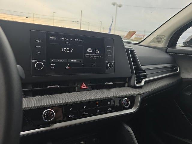 2023 Kia Sportage LX - Photo 24