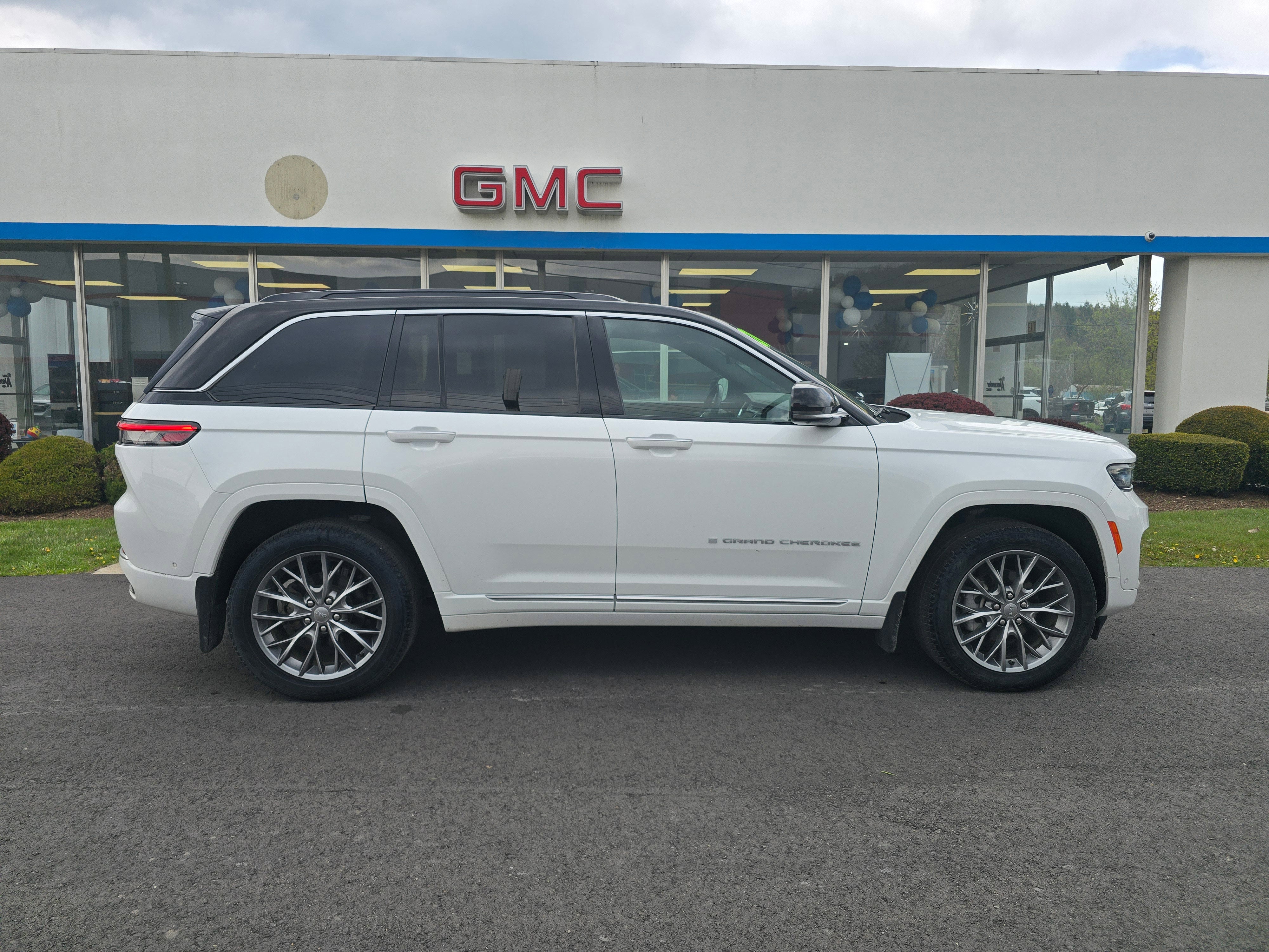 2024 Jeep Grand Cherokee Summit