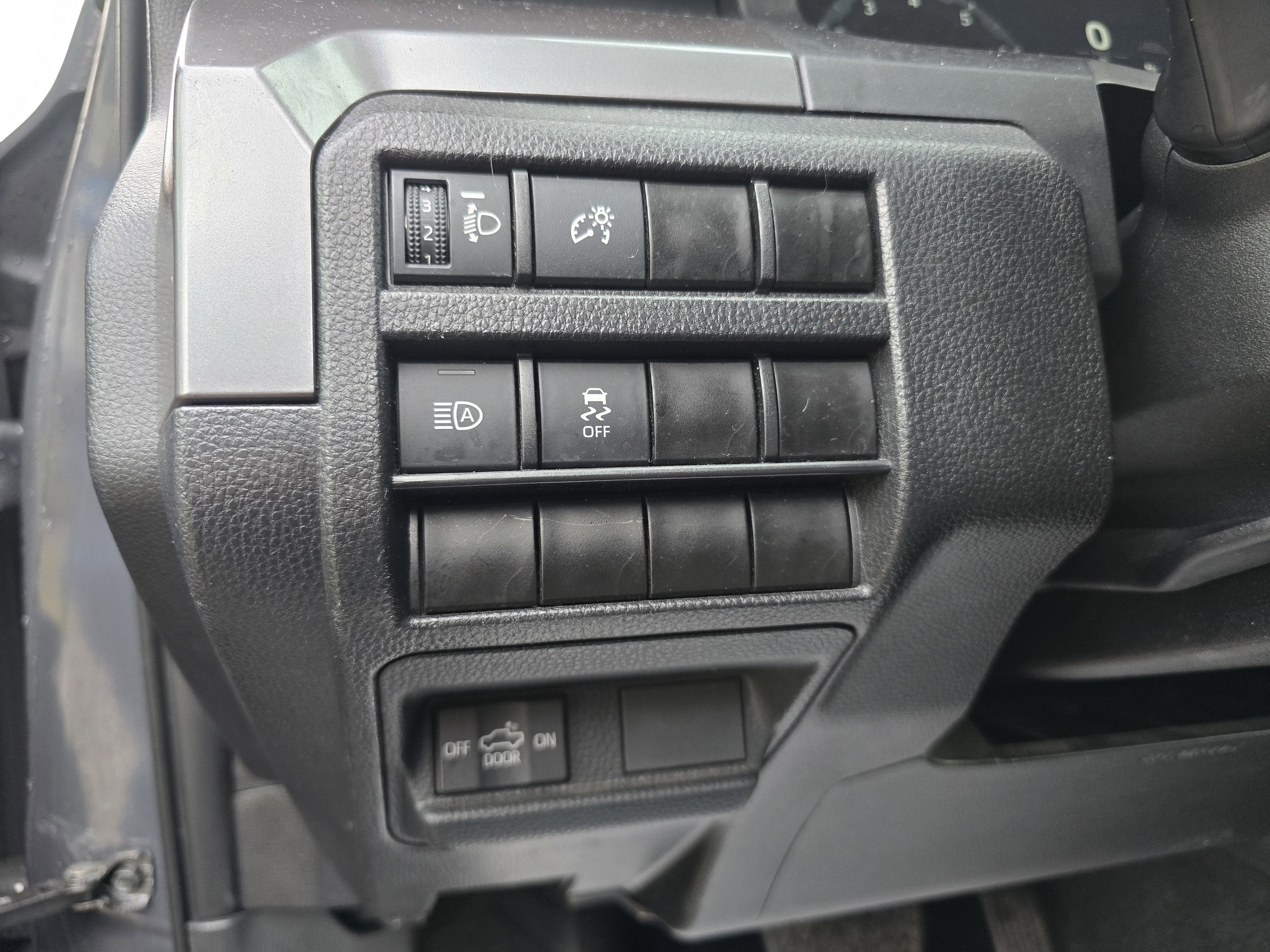 2025 Toyota Tacoma 4WD SR