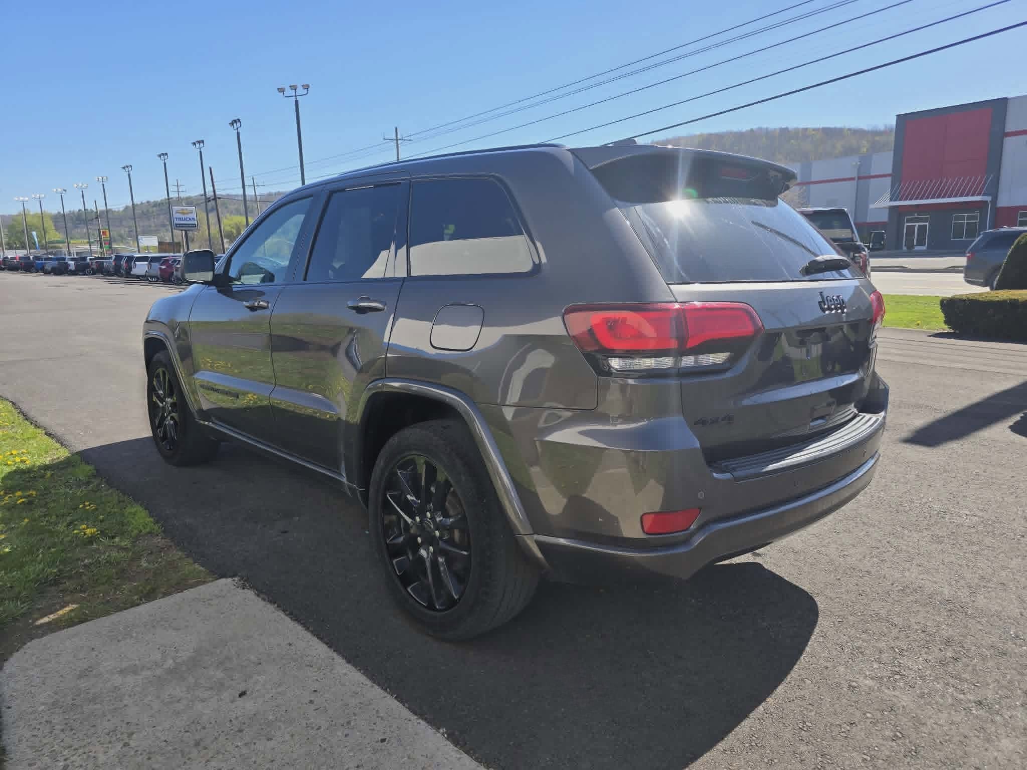 2020 Jeep Grand Cherokee Altitude
