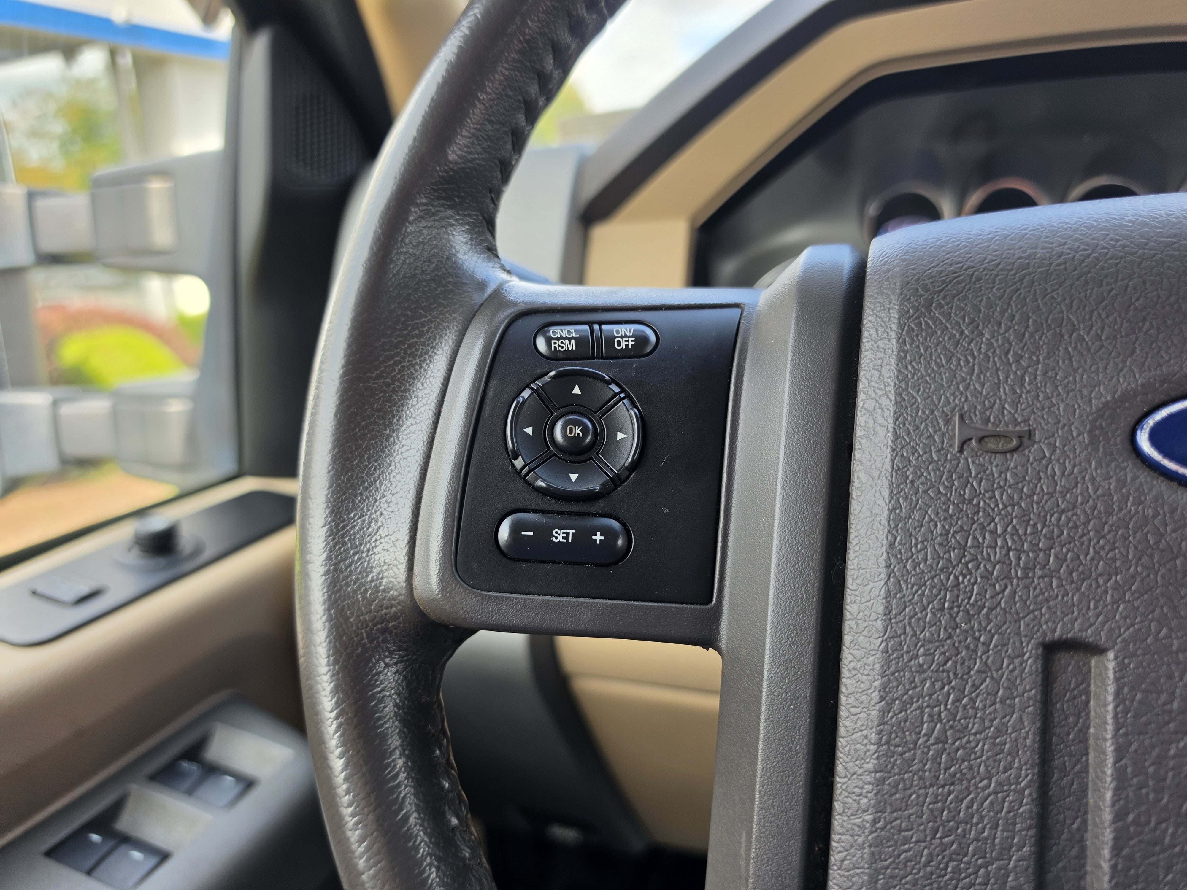 2011 Ford Super Duty F-350 DRW XL