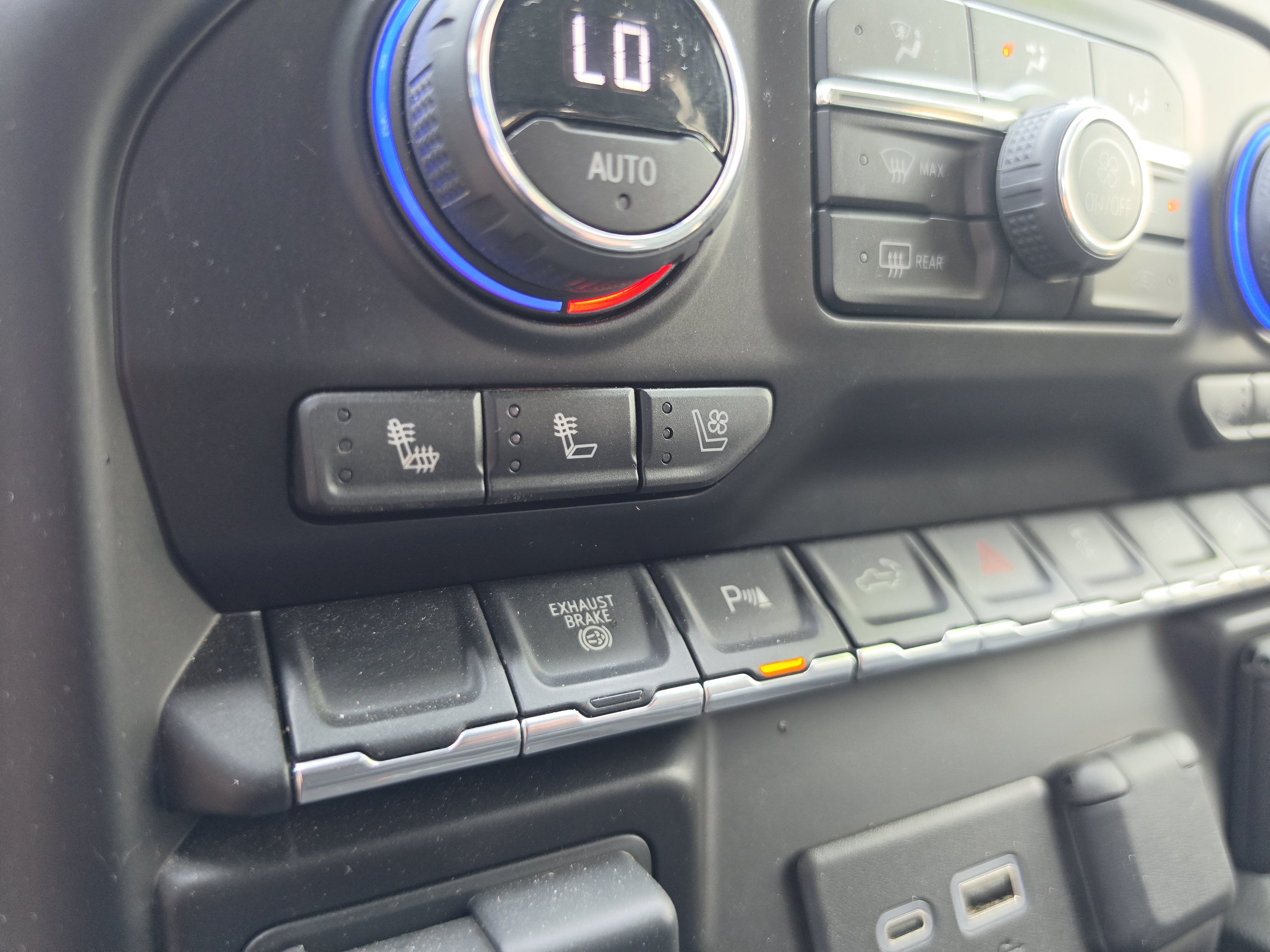 2023 Chevrolet Silverado 3500 HD High Country