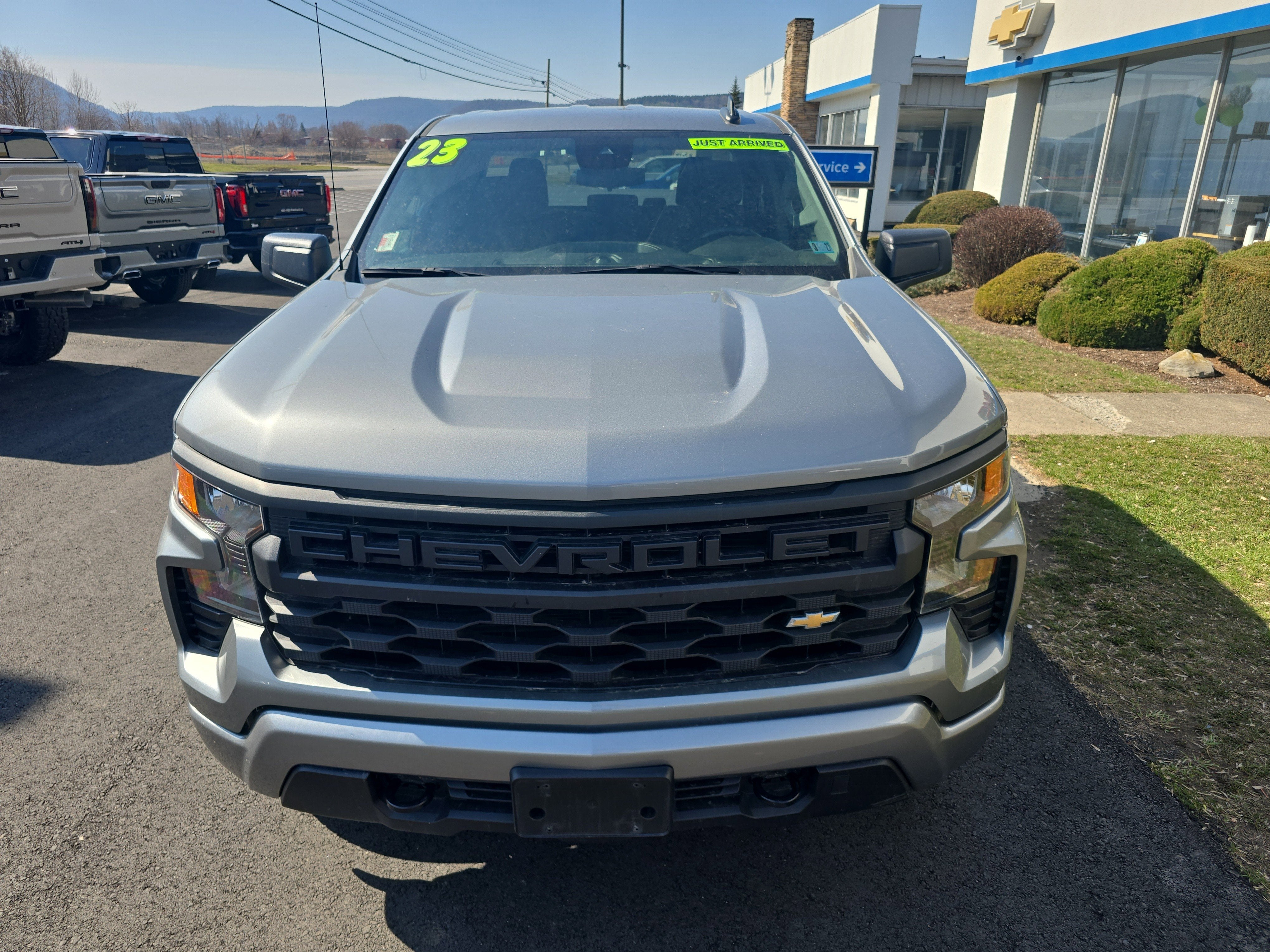 2023 Chevrolet Silverado 1500 Custom