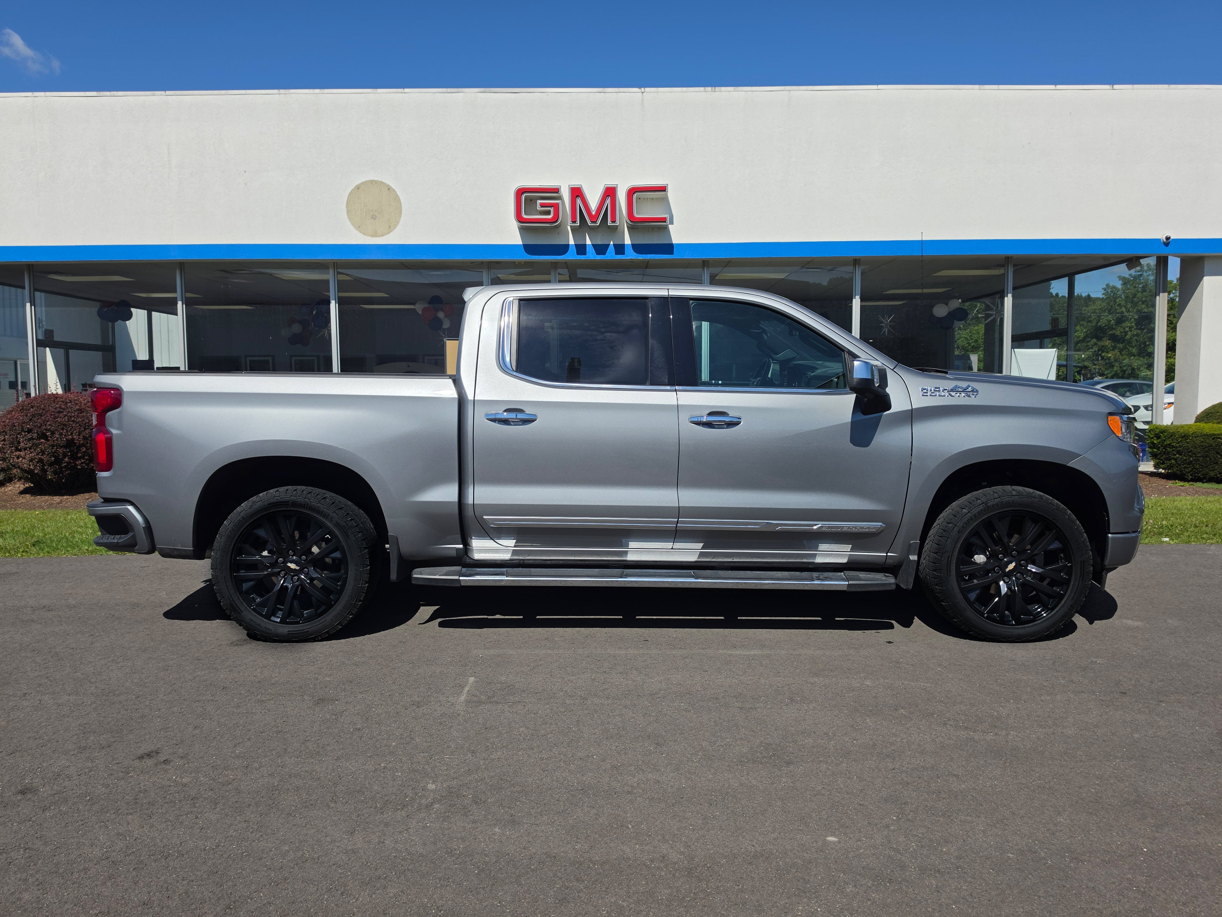 2023 Chevrolet Silverado 1500 High Country
