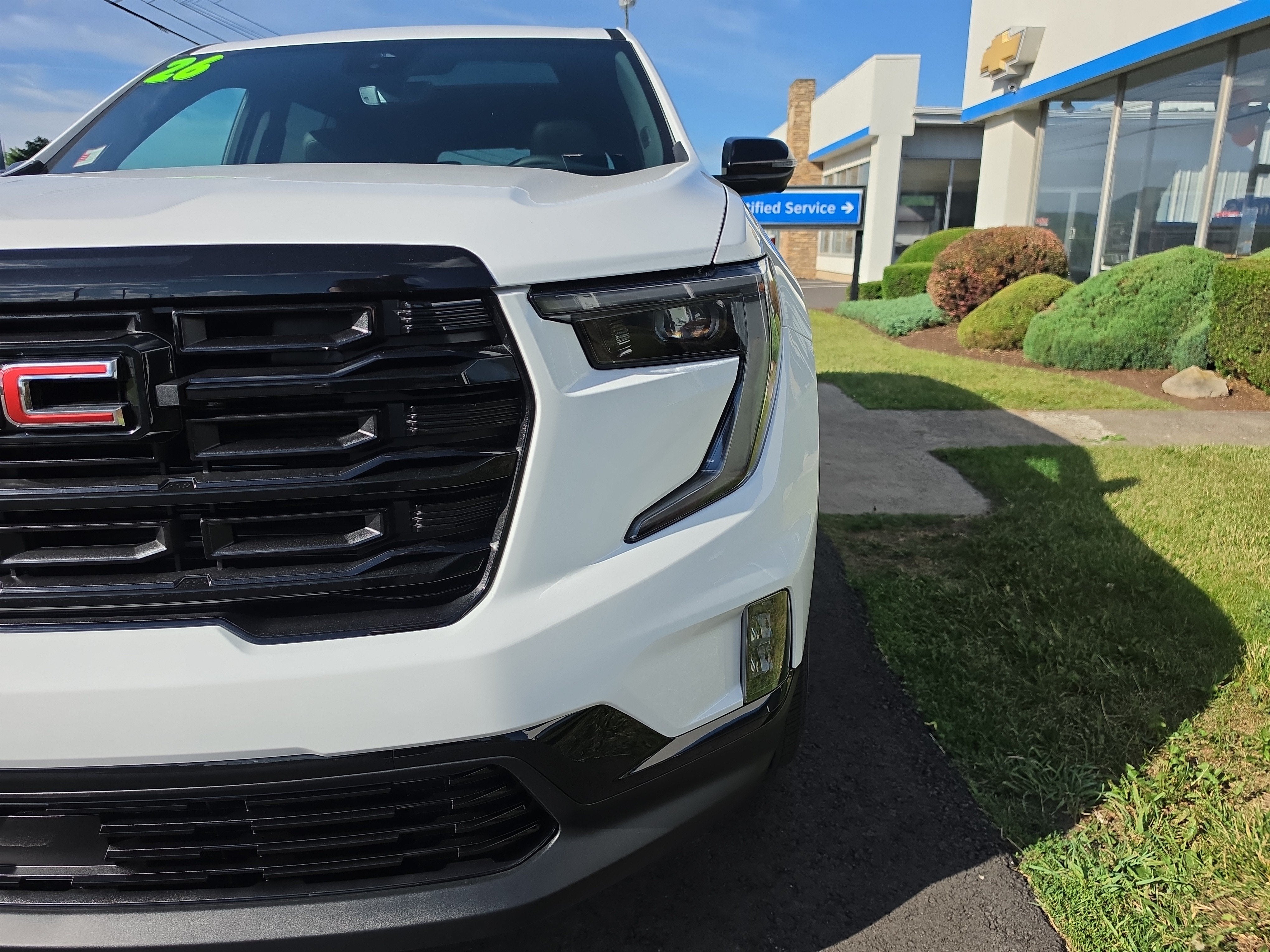 2026 GMC Acadia Elevation