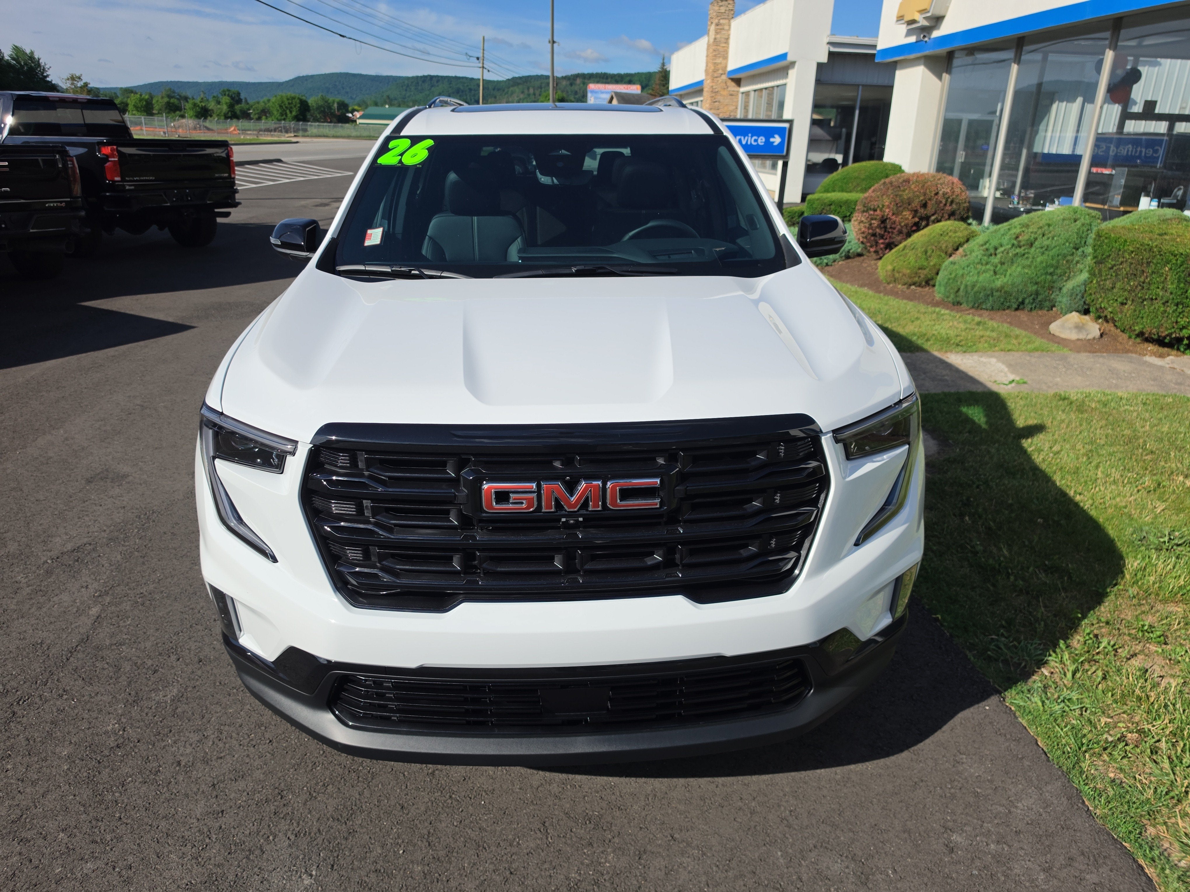 2026 GMC Acadia Elevation