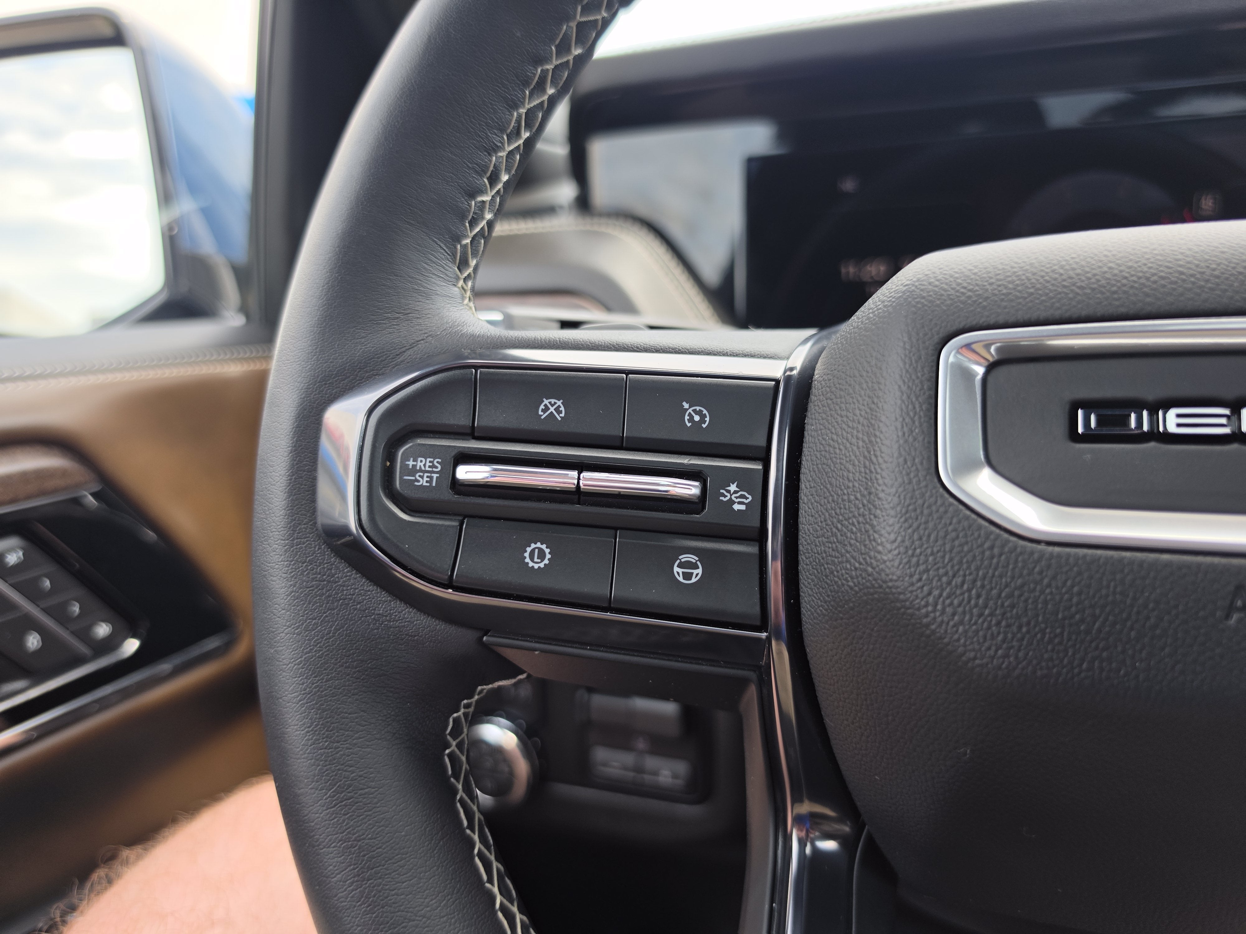 2025 GMC Yukon Denali Ultimate