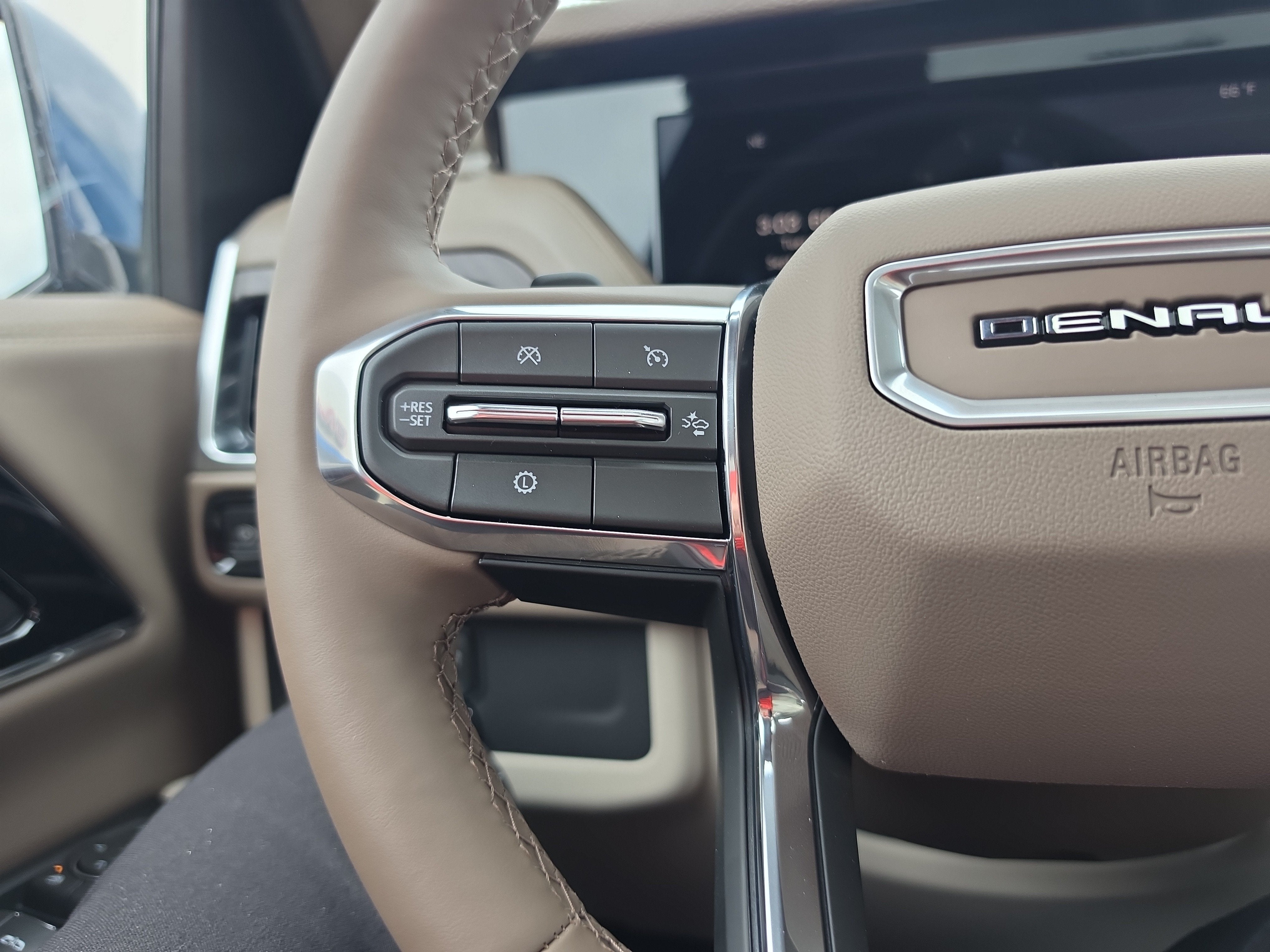 2026 GMC Yukon XL Denali - Photo 23