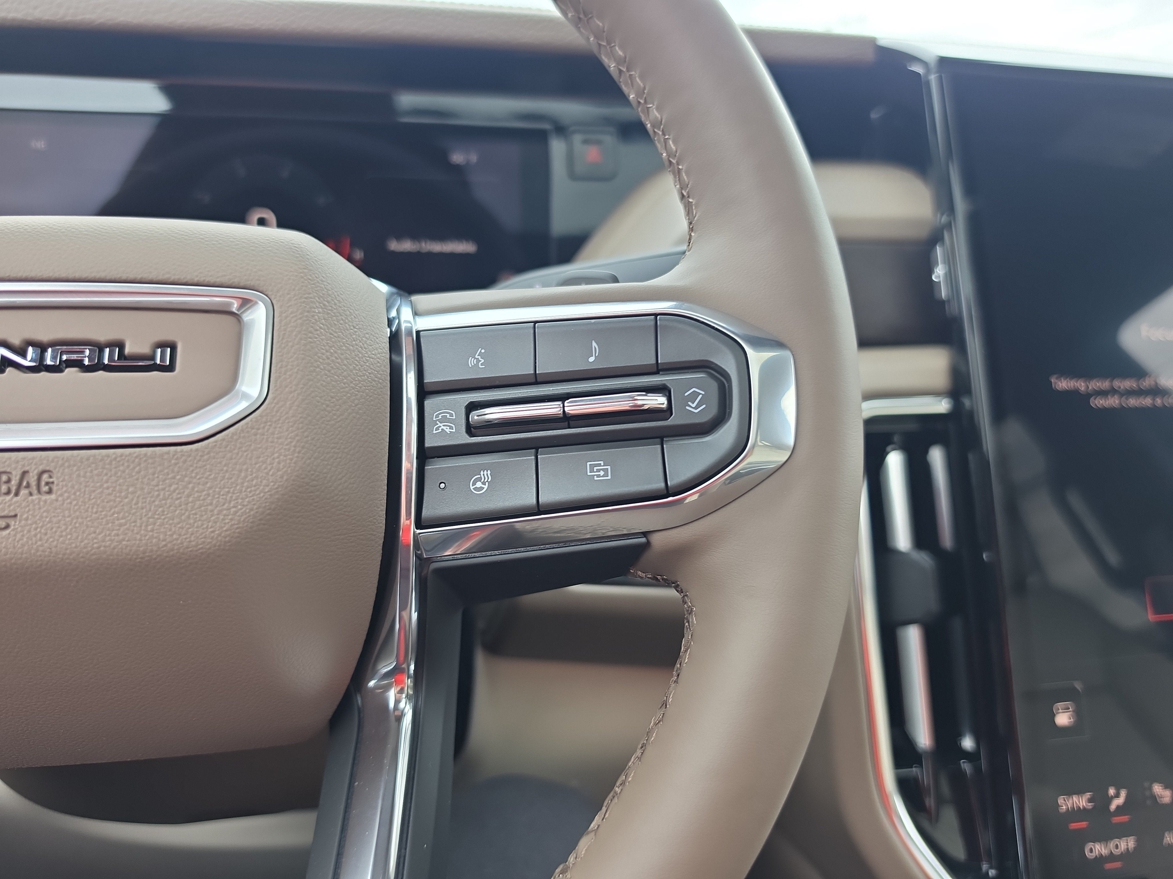 2026 GMC Yukon XL Denali - Photo 24