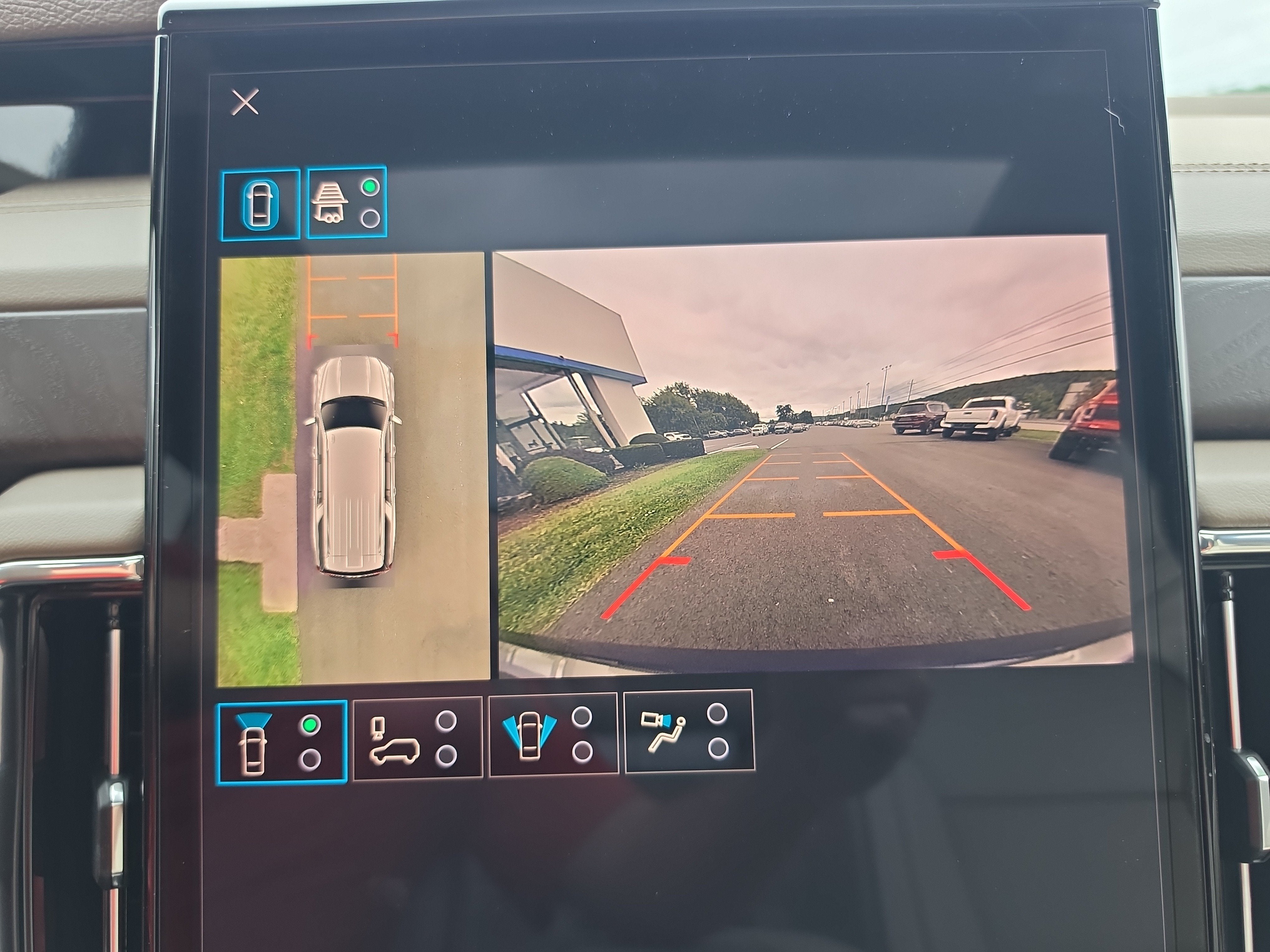 2026 GMC Yukon XL Denali - Photo 30