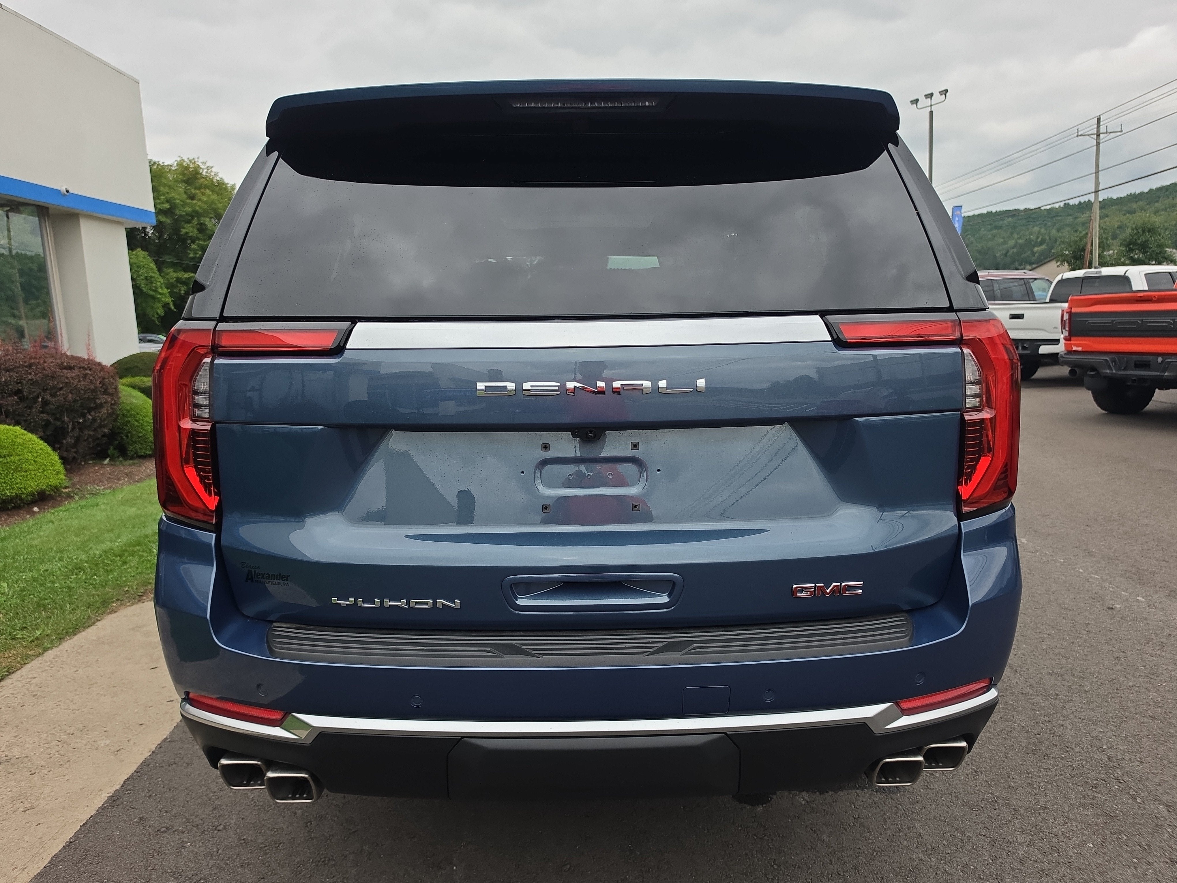 2026 GMC Yukon XL Denali - Photo 4