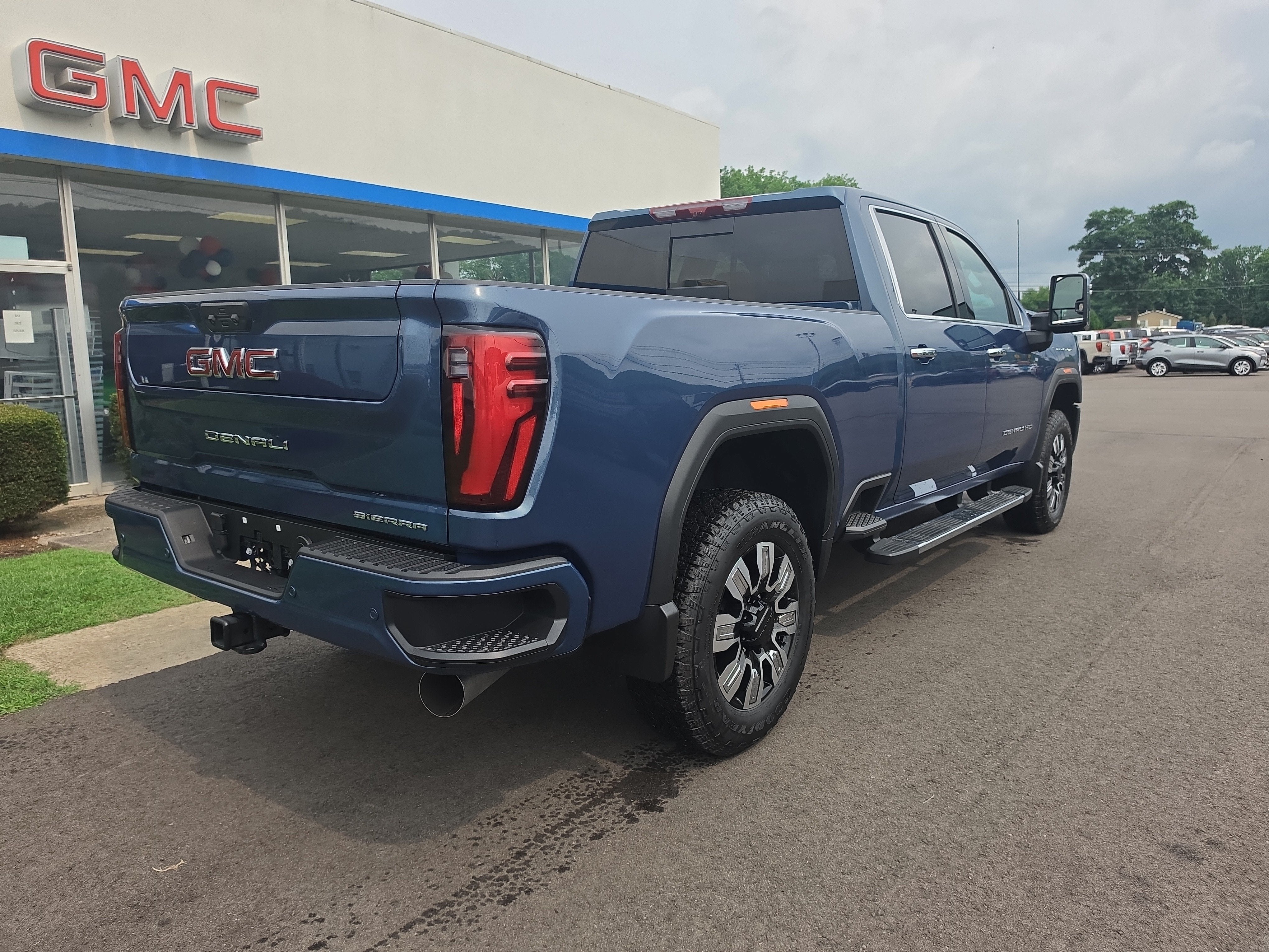 2026 GMC Sierra 2500HD Denali - Photo 3