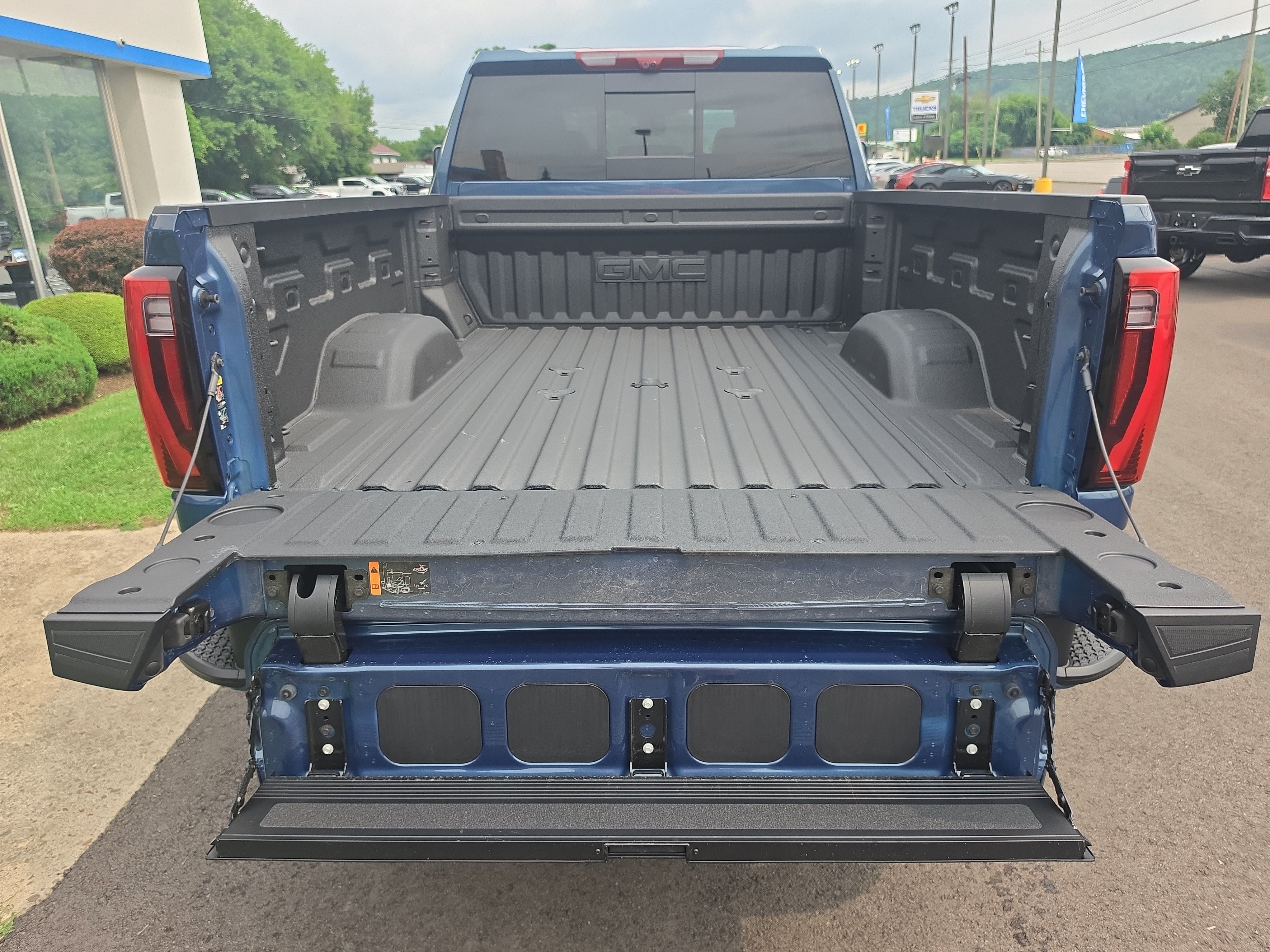 2026 GMC Sierra 2500HD Denali - Photo 5