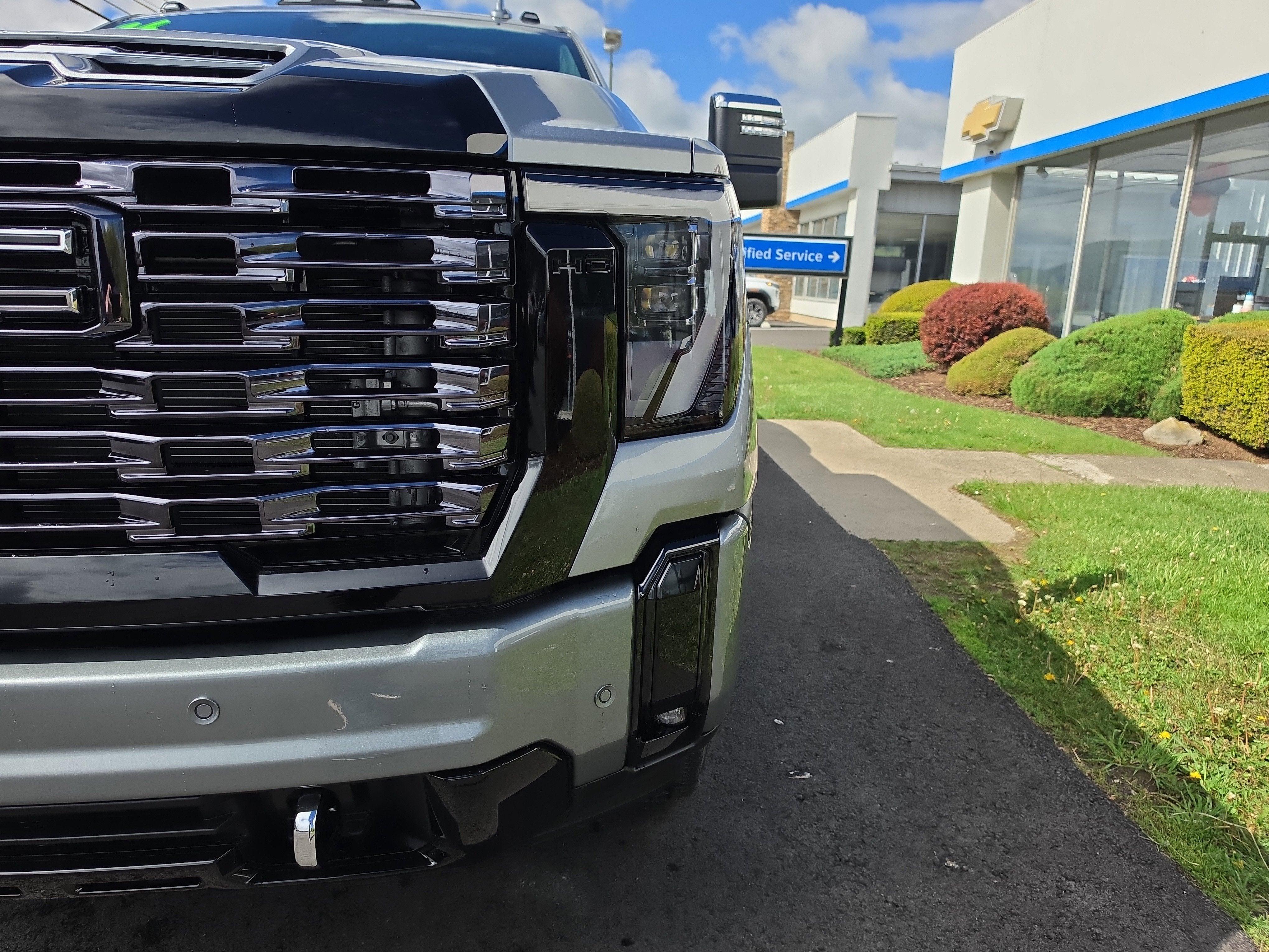 2026 GMC Sierra 3500 HD Denali Ultimate DRW