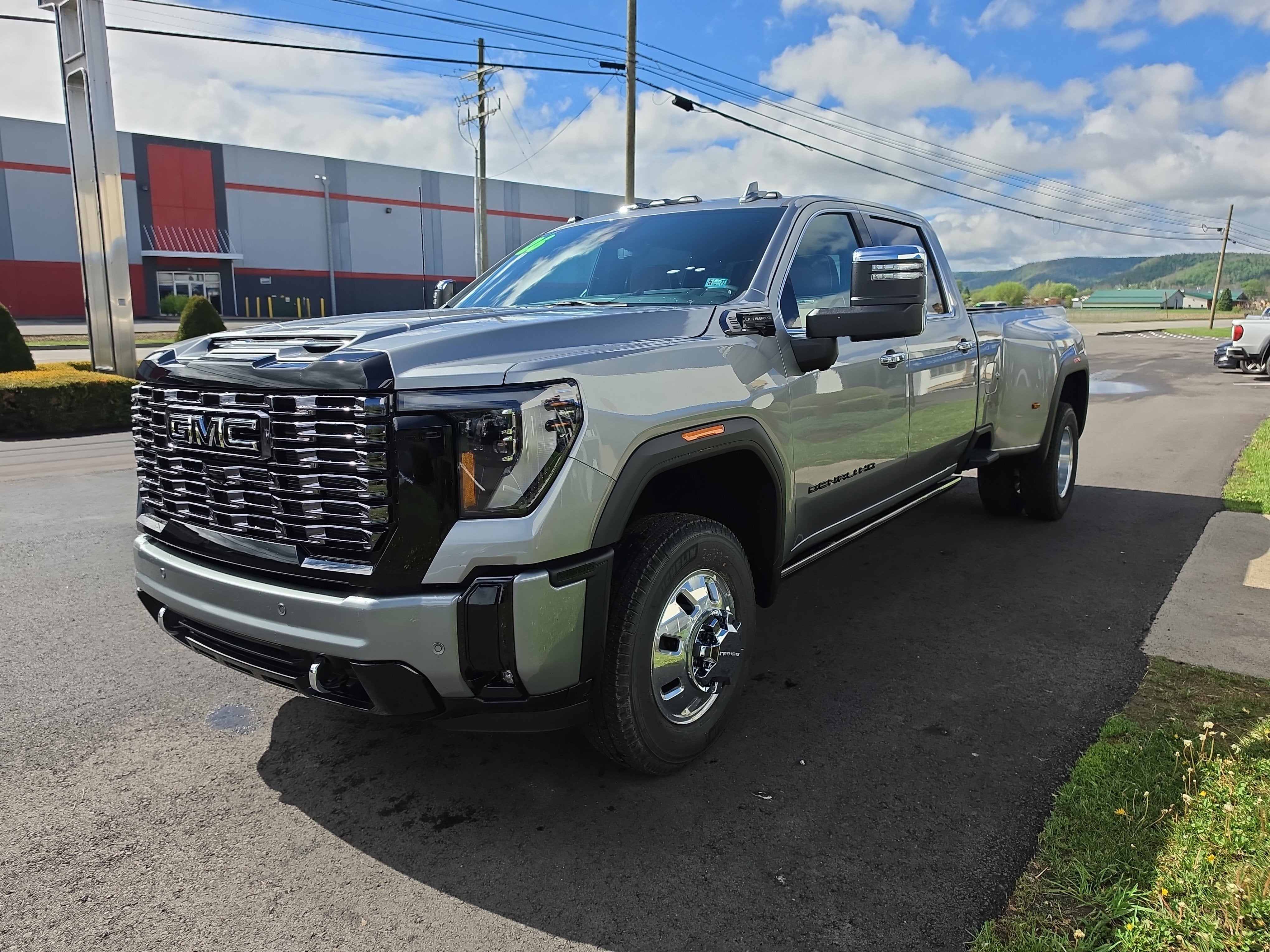 2026 GMC Sierra 3500 HD Denali Ultimate DRW