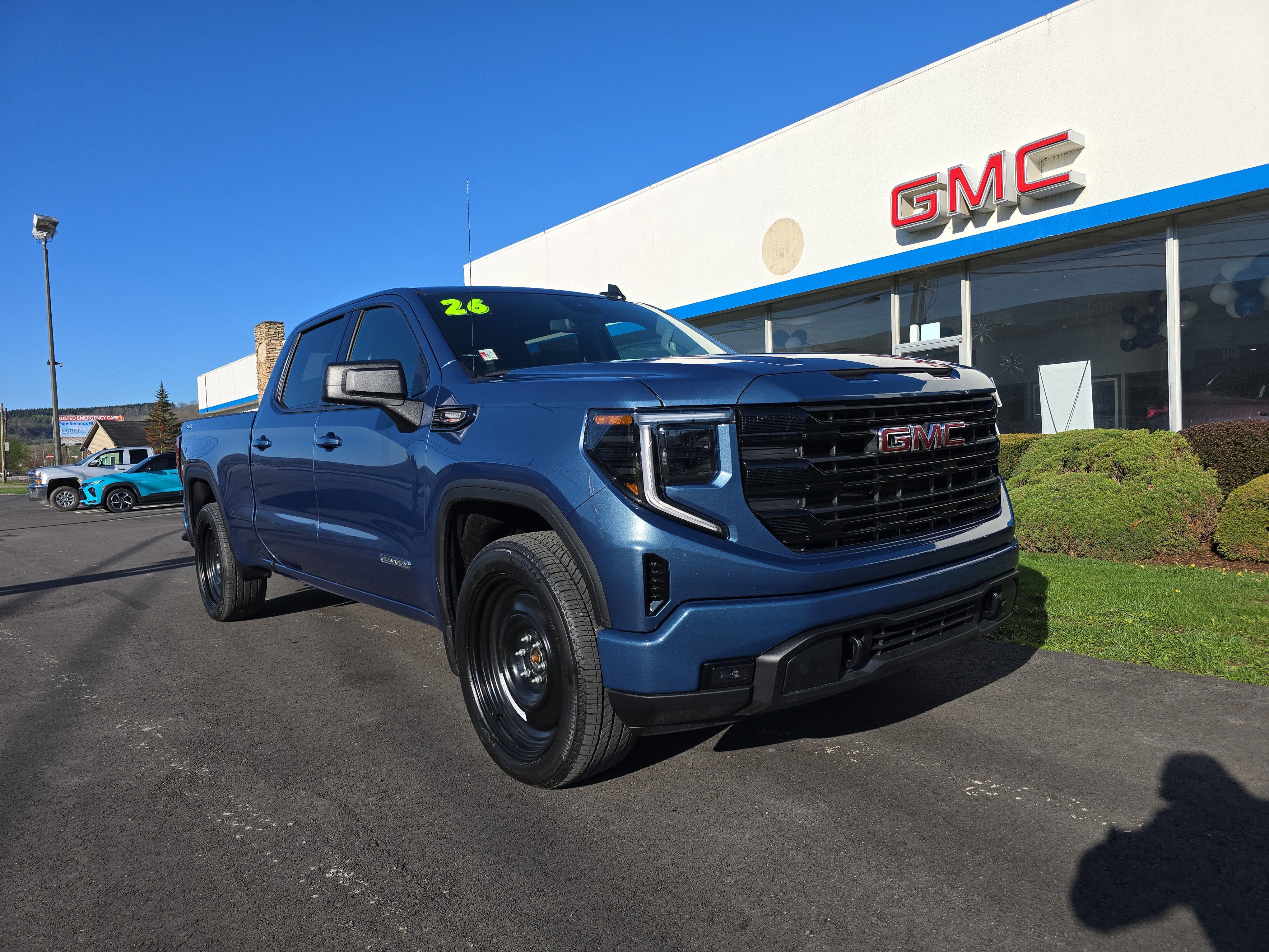 2026 GMC Sierra 4WD Crew Cab Short Box Elevation's photo