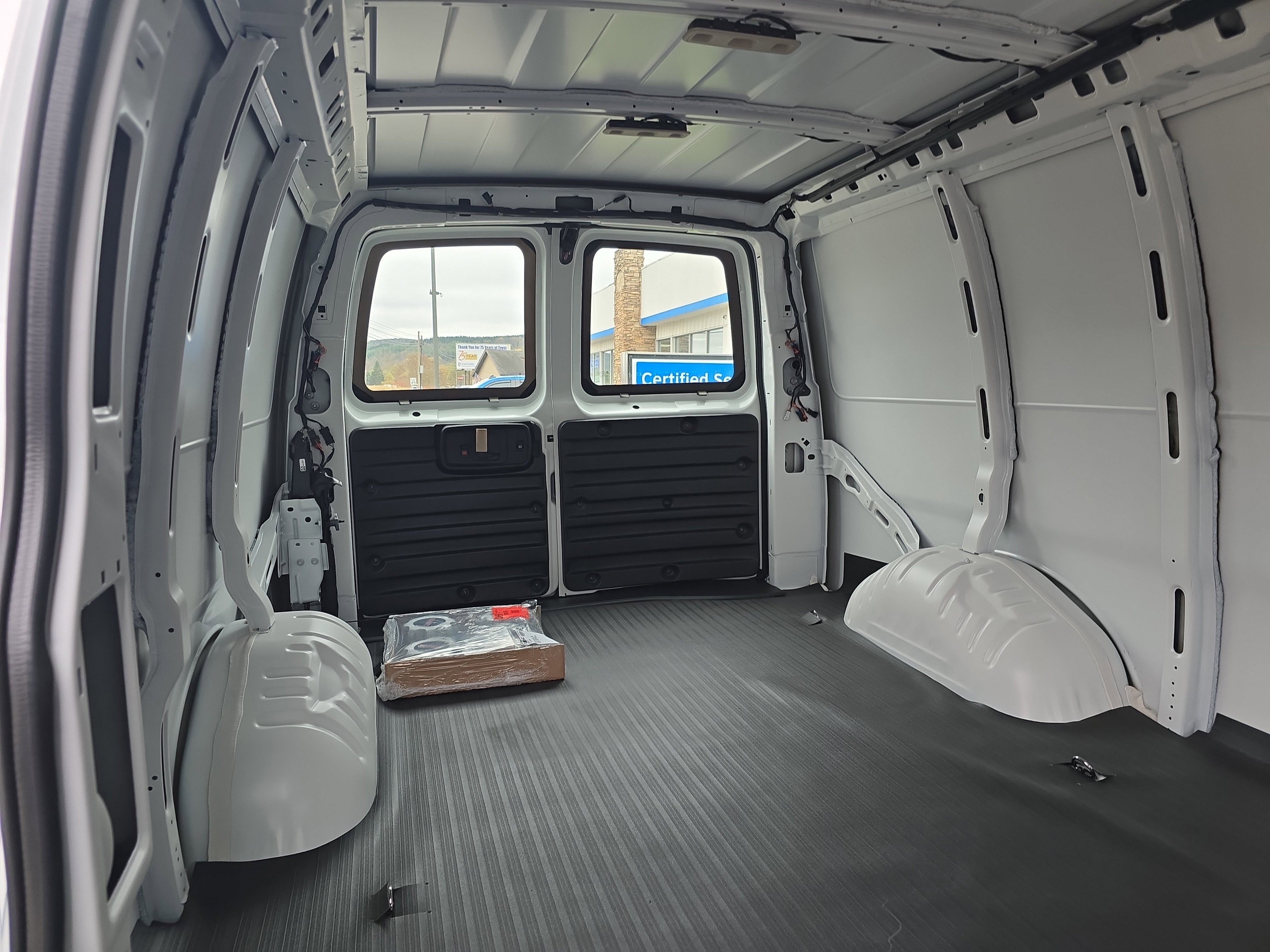 2025 GMC Savana Cargo Work Van