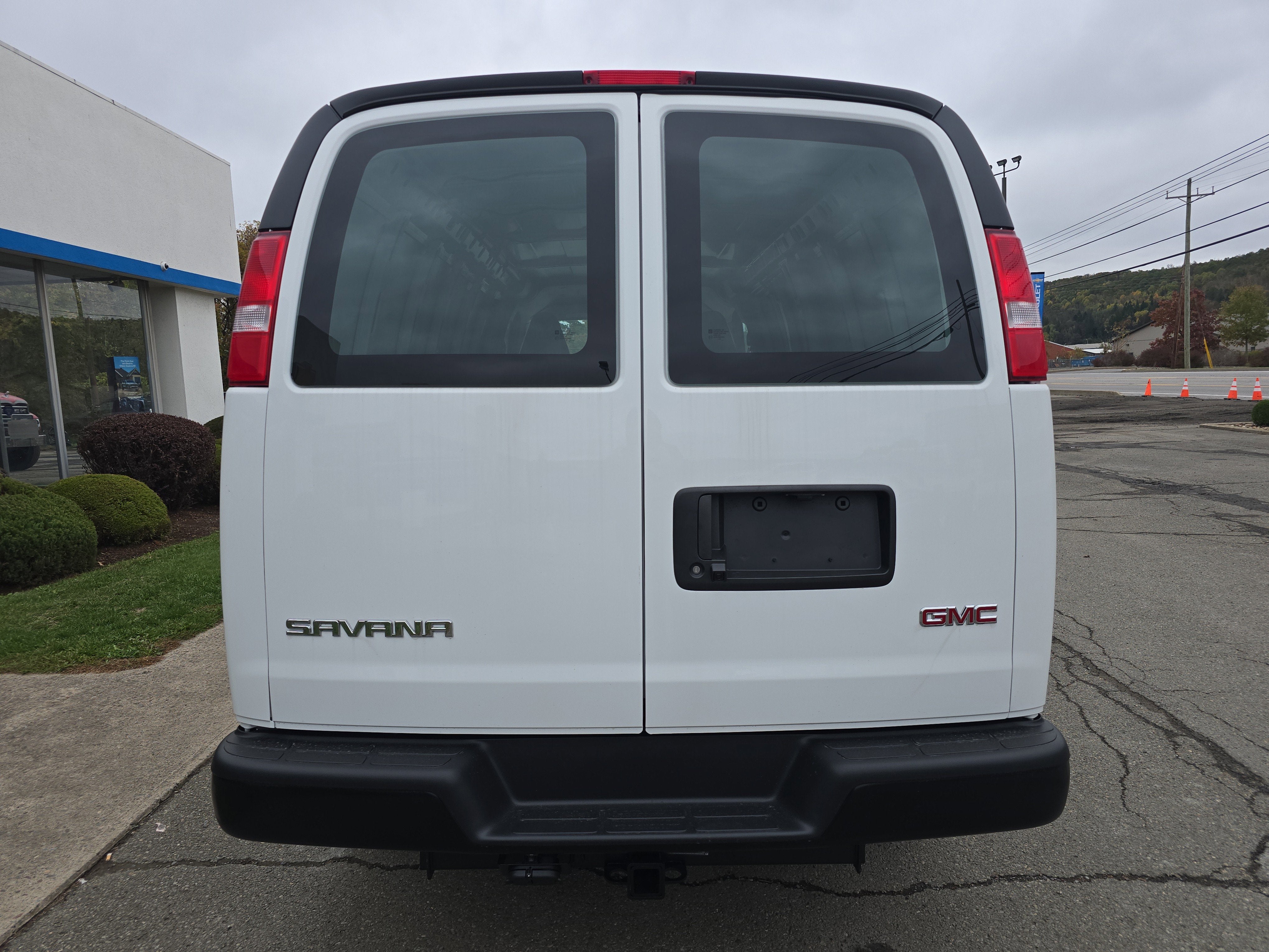 2025 GMC Savana Cargo Work Van