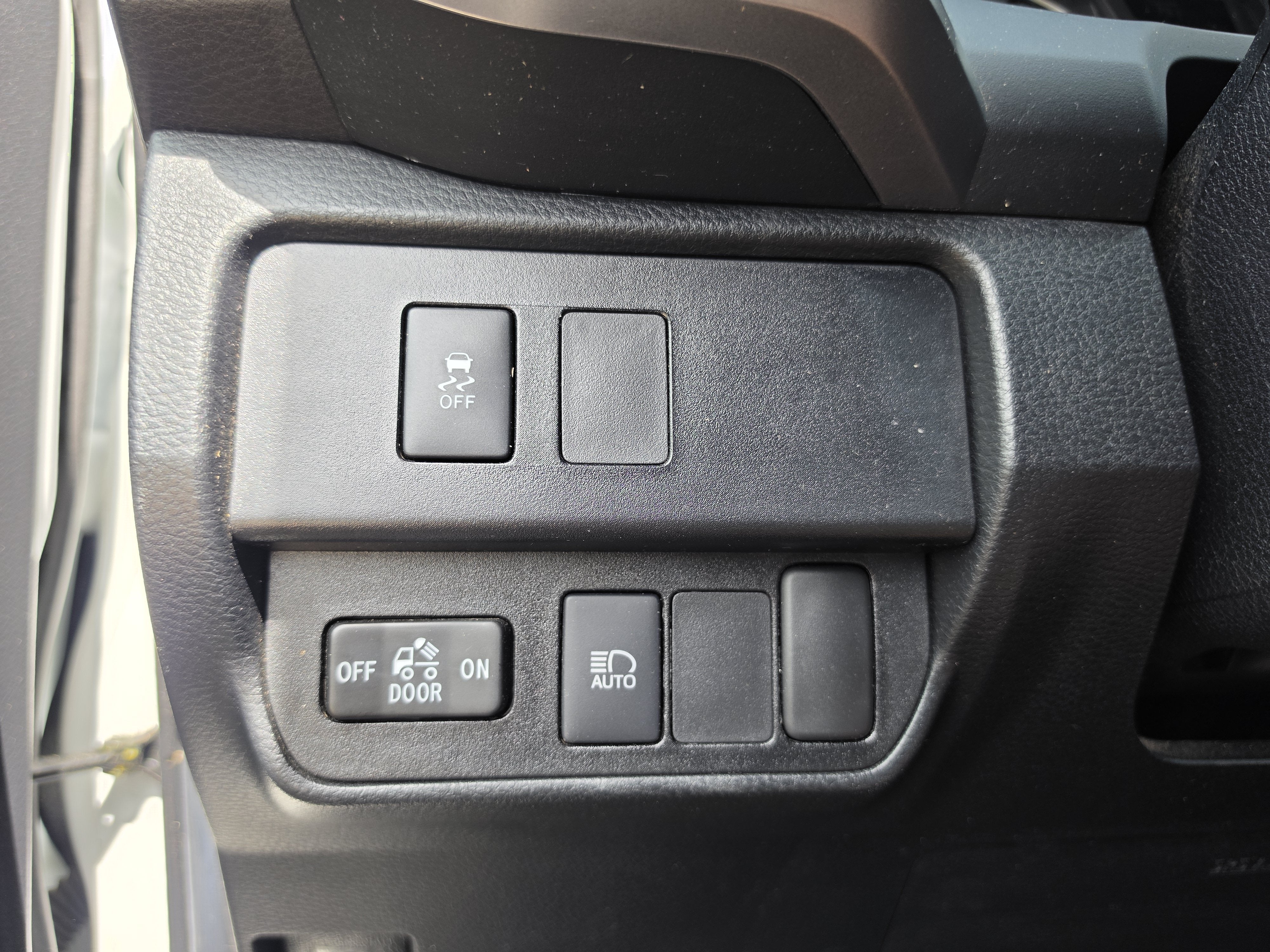 2022 Toyota Tacoma 4WD SR