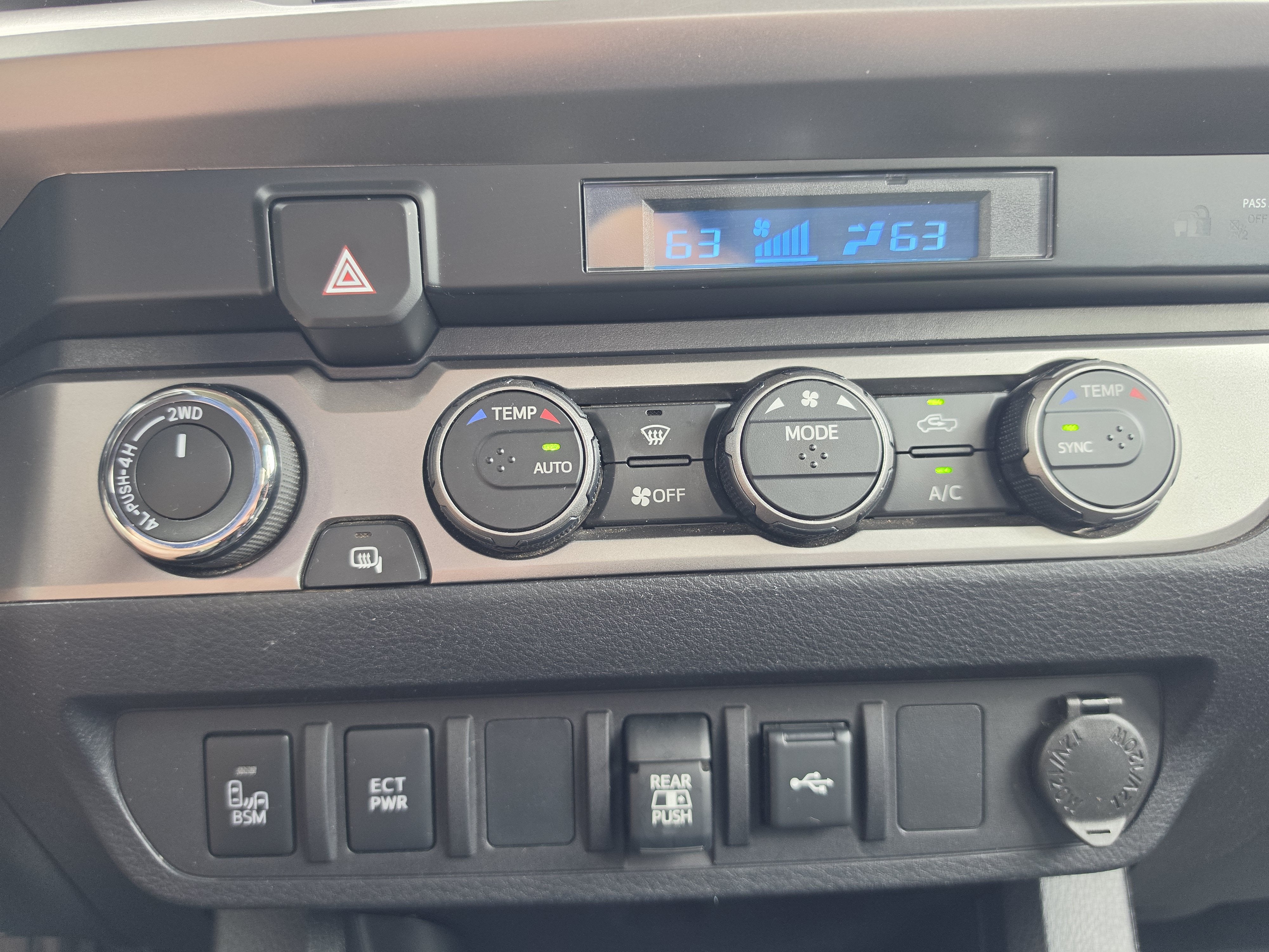 2022 Toyota Tacoma 4WD SR