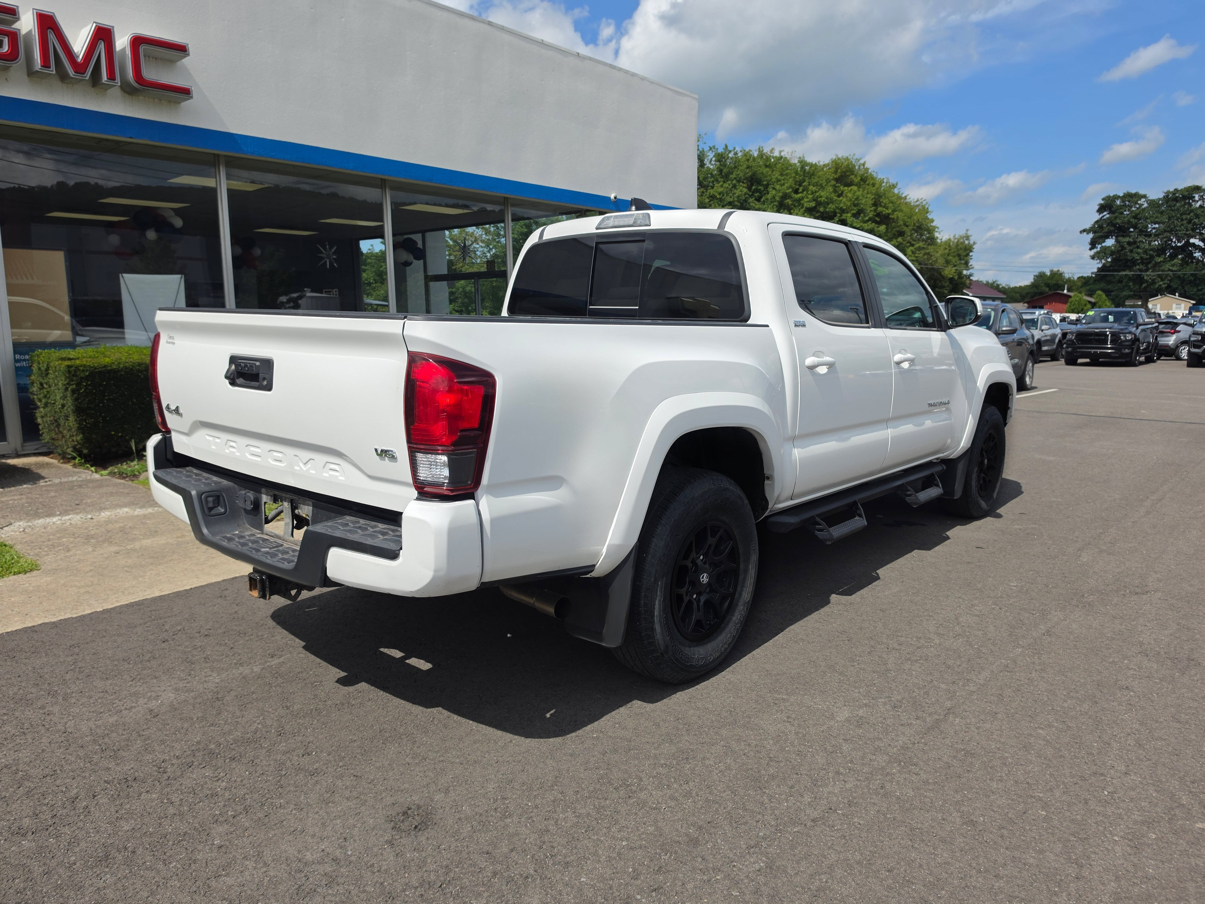 2022 Toyota Tacoma 4WD SR