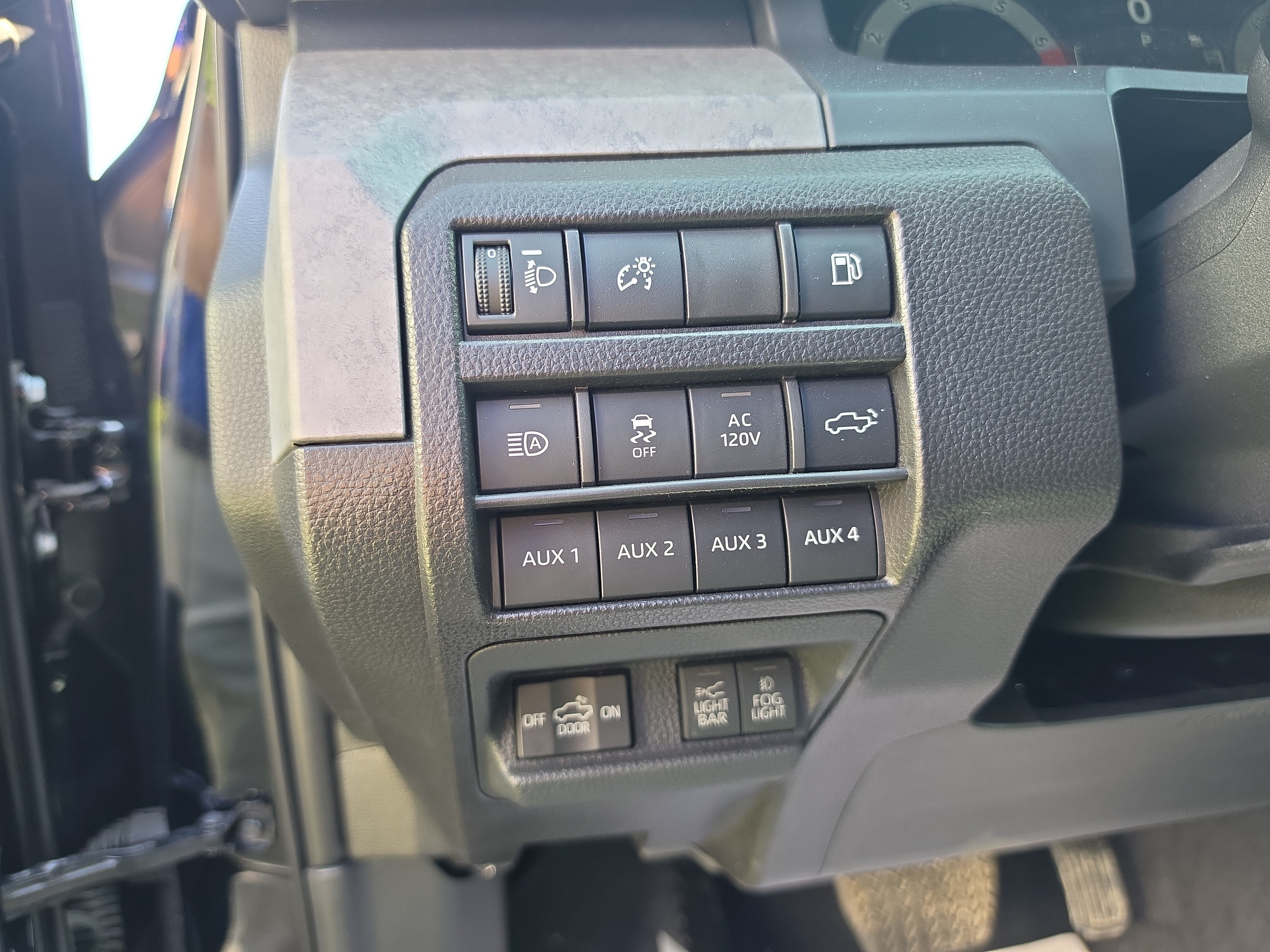 2025 Toyota Tacoma 4WD TRD Sport Hybrid
