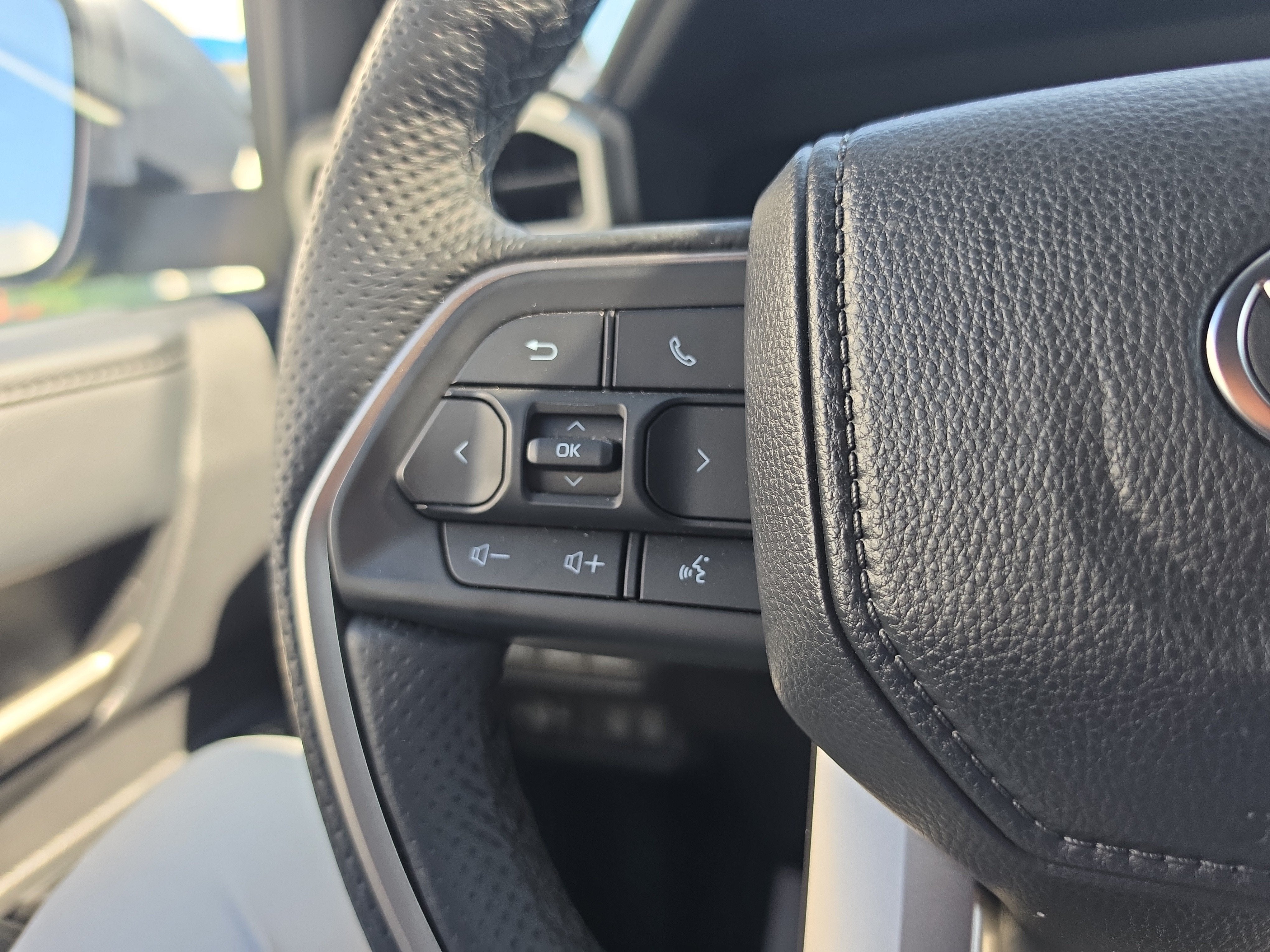 2025 Toyota Tacoma 4WD TRD Sport Hybrid