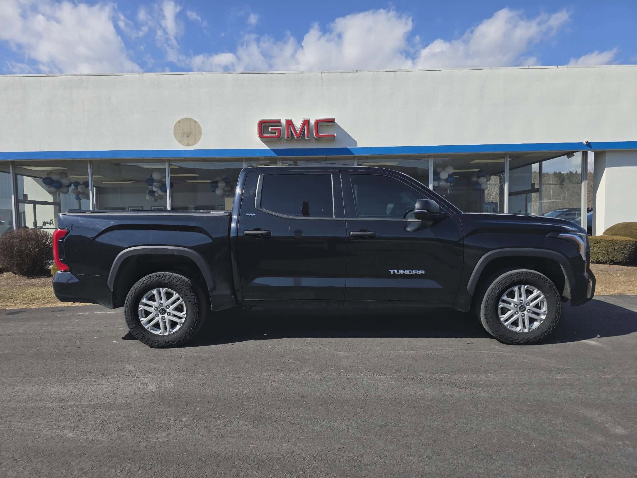 2023 Toyota Tundra 4WD SR5