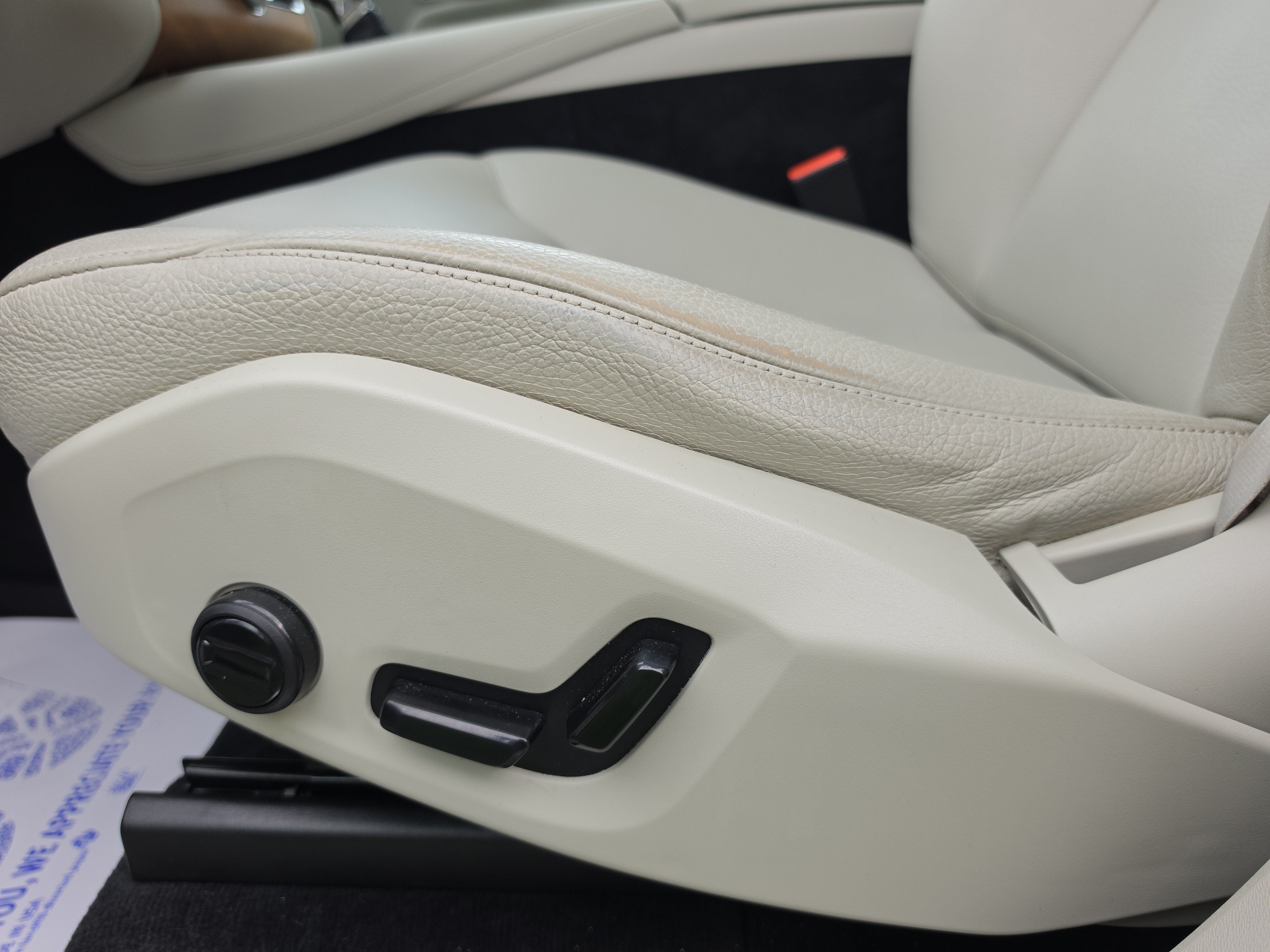 2022 Volvo XC90 Momentum