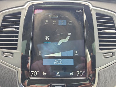 2022 Volvo XC90 Momentum